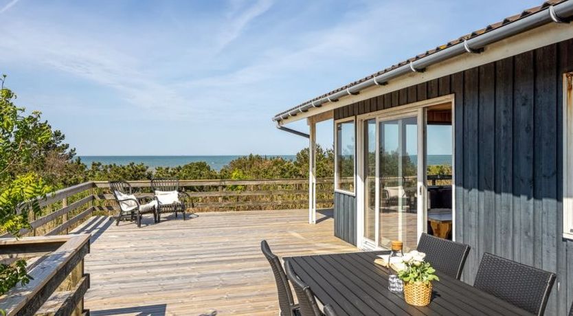 Photo of "Frender" - 150m from the sea