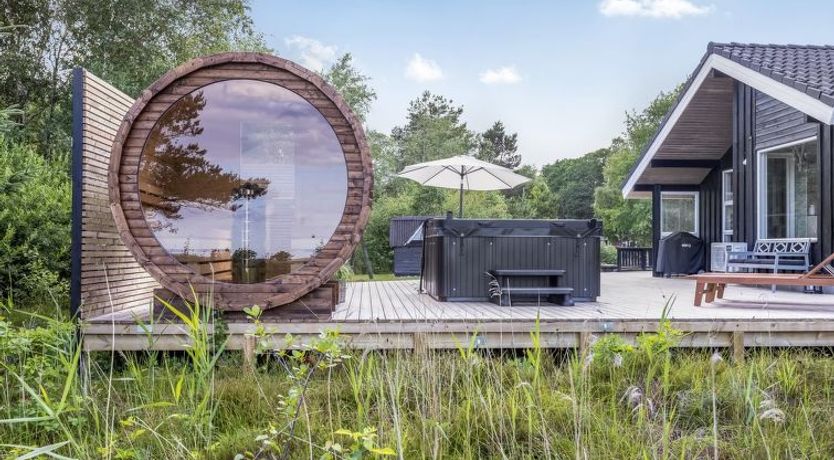 Photo of "Griselda" - 400m from the sea