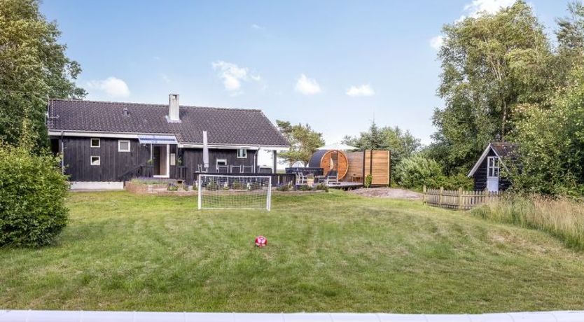 Photo of "Griselda" - 400m from the sea