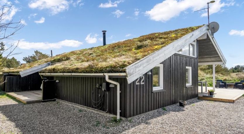 Photo of "Annlisa" - 1km from the sea