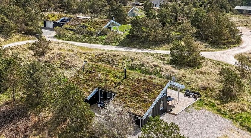 Photo of "Annlisa" - 1km from the sea