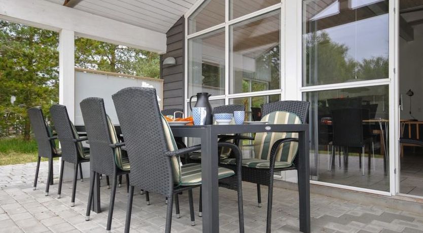 Photo of "Tamika" - 950m from the sea