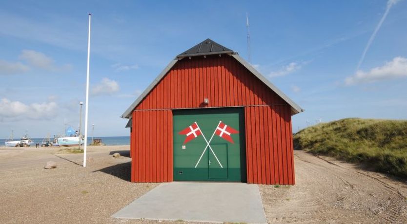 Photo of "Tamika" - 950m from the sea