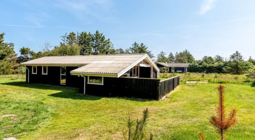 Photo of "Thrineke" - 600m from the sea