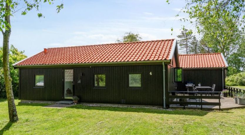 Photo of "Hermund" - 100m from the sea