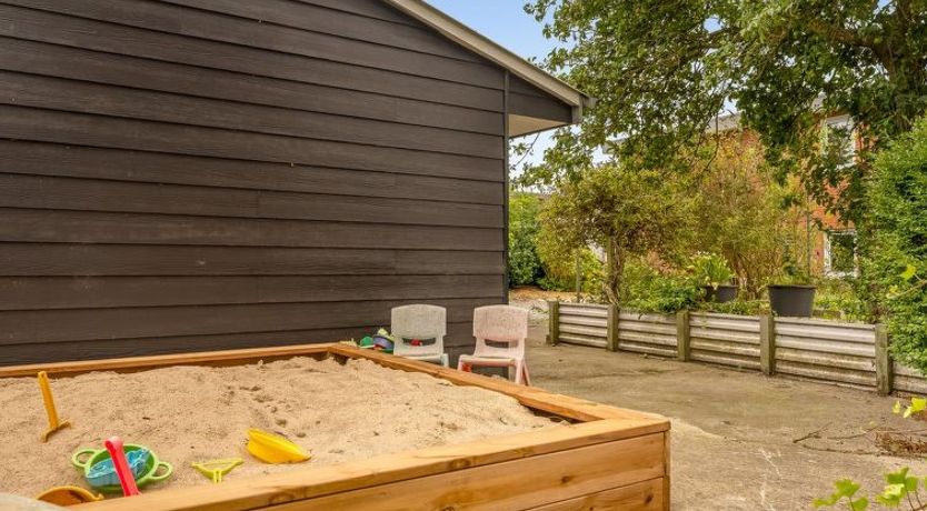 Photo of "Elaine" - 350m from the sea