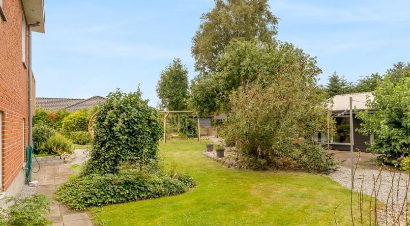 Photo of "Elaine" - 350m from the sea