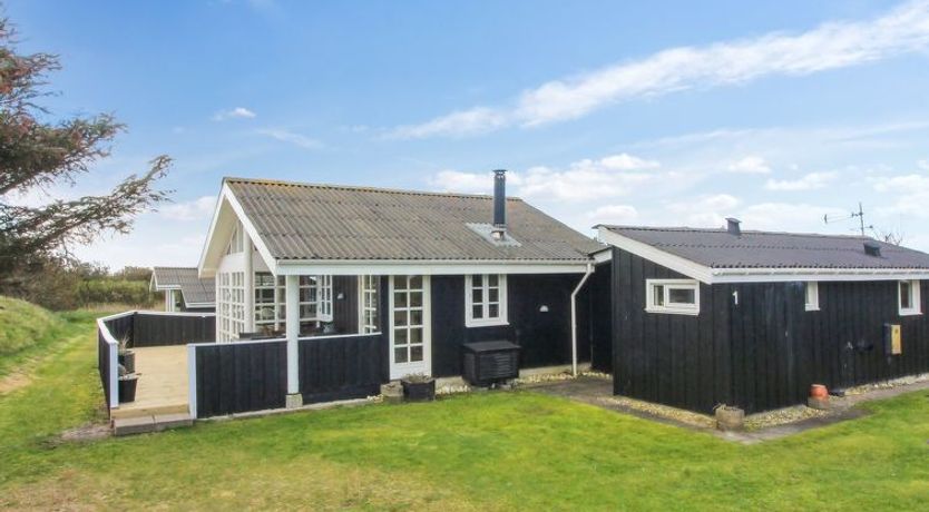 Photo of "Bjari" - 850m from the sea