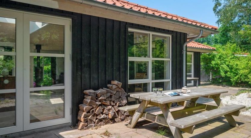 Photo of "Elline" - 450m from the sea