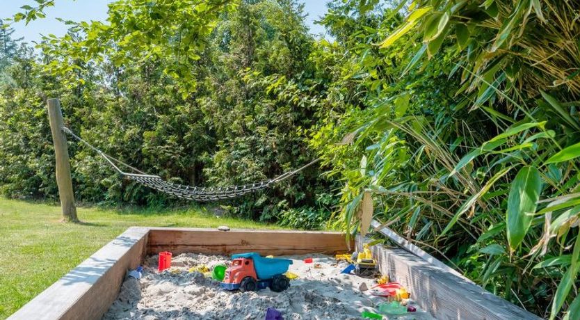 Photo of "Elline" - 450m from the sea