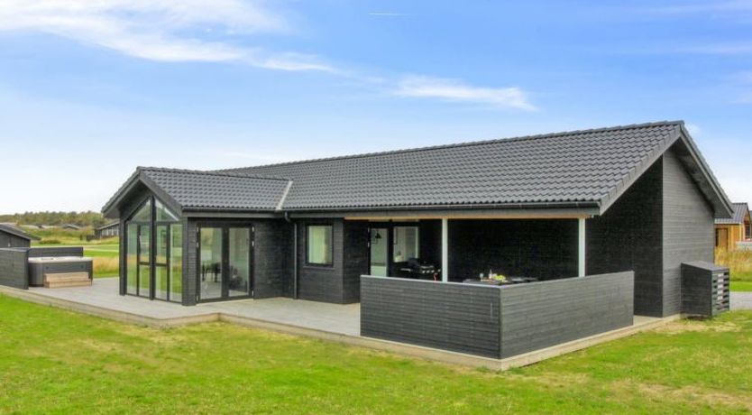 Photo of "Alea" - 800m from the sea