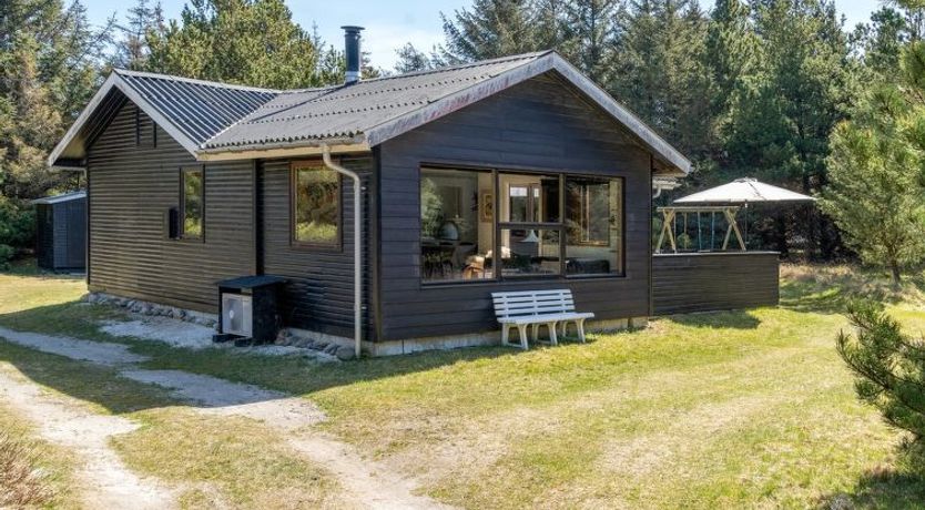 Photo of "Antoinetta" - 900m from the sea