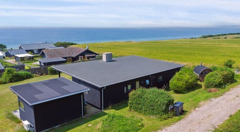 Photo of "Niesina" - 100m from the sea