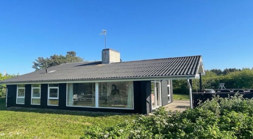 Photo of "Hansen" - 600m from the sea