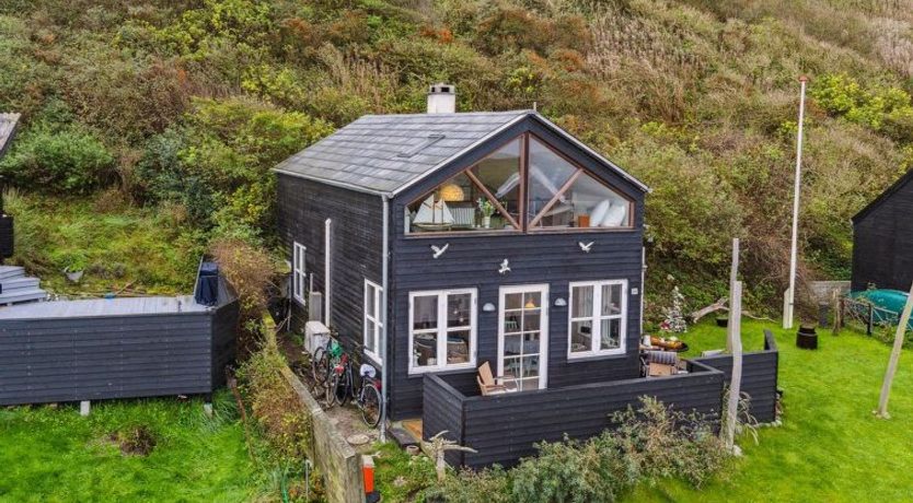 Photo of "Benni" - 75m to the fjord