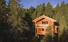 Photo of Superior # 1 Sauna & Hot Tub Holiday Home 2