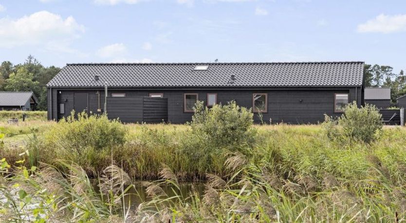 Photo of "Frithbjorn" - 900m from the sea