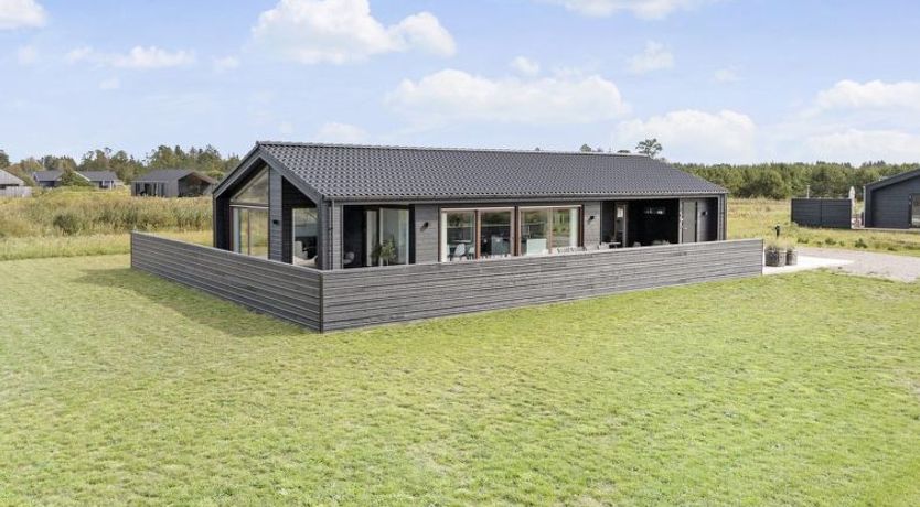 Photo of "Frithbjorn" - 900m from the sea