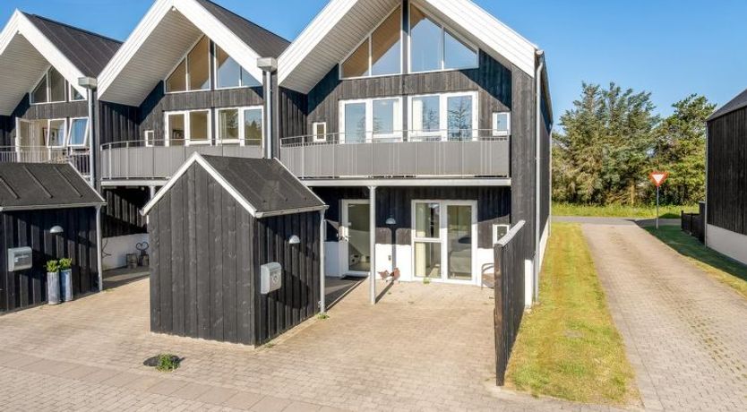 Photo of "Flugha" - 600m from the sea