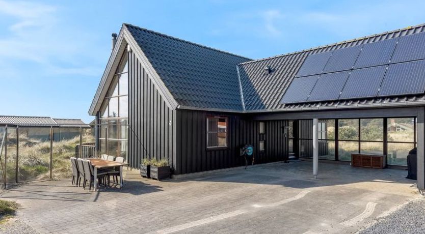 Photo of "Lilie" - 350m from the sea