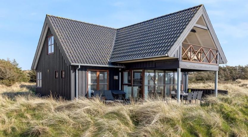 Photo of "Lilie" - 350m from the sea