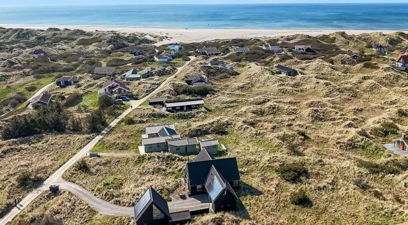 Photo of "Lilie" - 350m from the sea