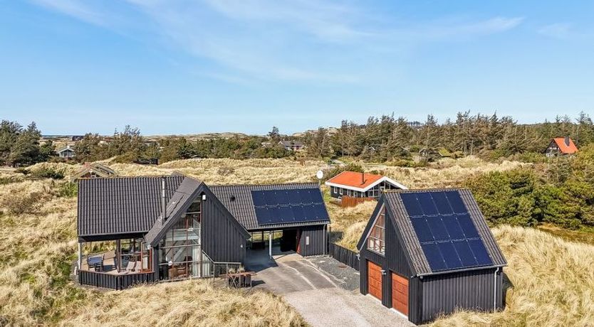 Photo of "Lilie" - 350m from the sea