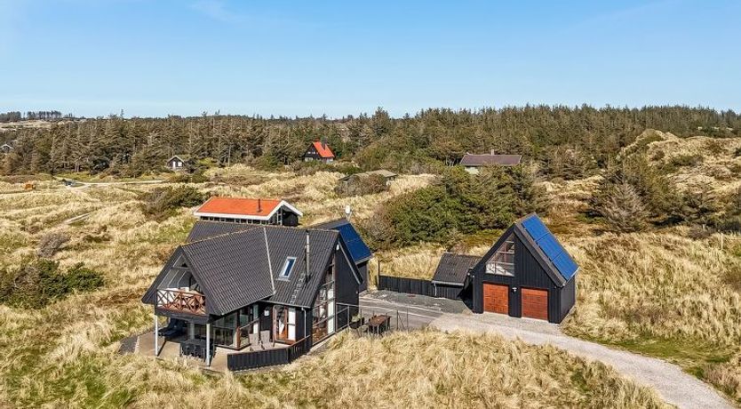 Photo of "Lilie" - 350m from the sea