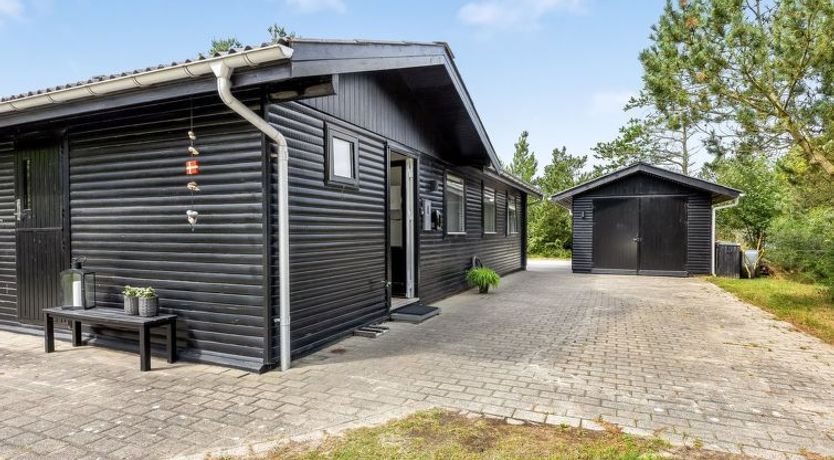 Photo of "Barba" - 2km from the sea