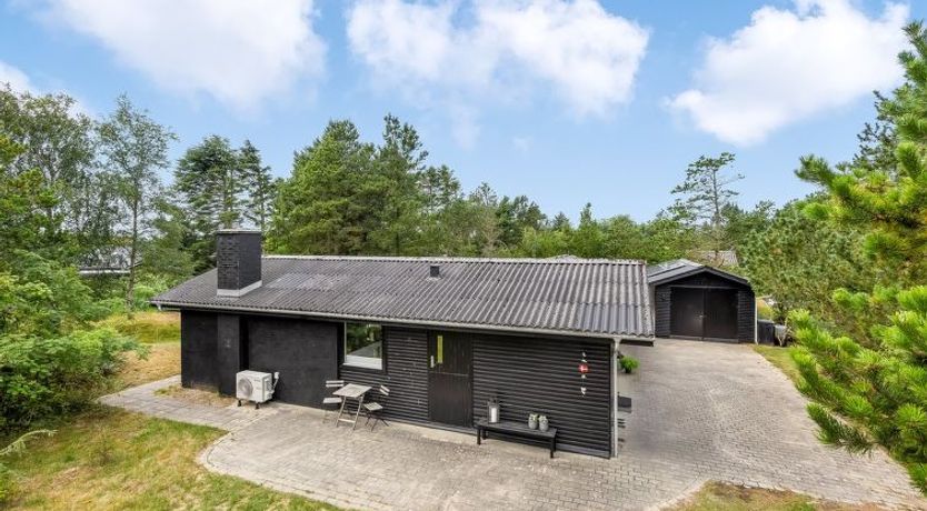 Photo of "Barba" - 2km from the sea