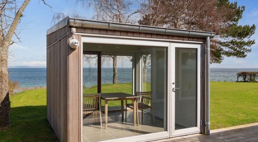 Photo of "Vanta" - 10m from the sea