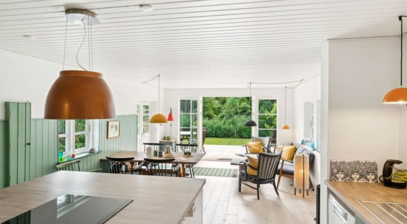 Photo of "Riana" - 700m from the sea