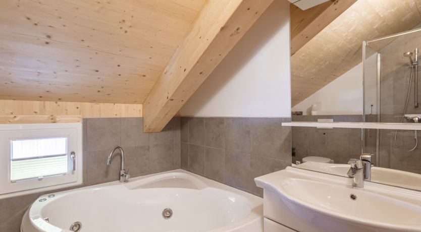 Photo of Superior #57 Sprudelwanne Holiday Home 4