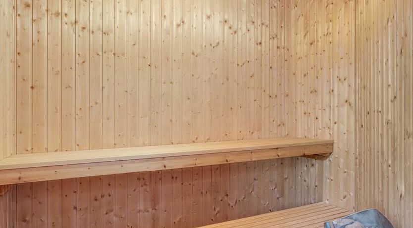 Photo of "Ulfsten" - 1.6km from the sea