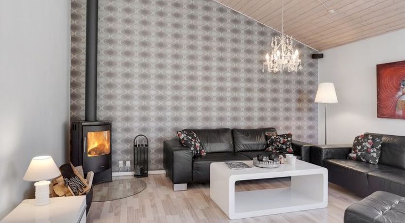 Photo of "Ulfsten" - 1.6km from the sea