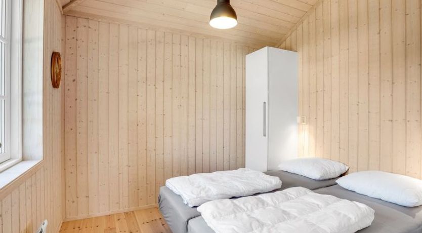 Photo of "Felicia" - 350m from the sea