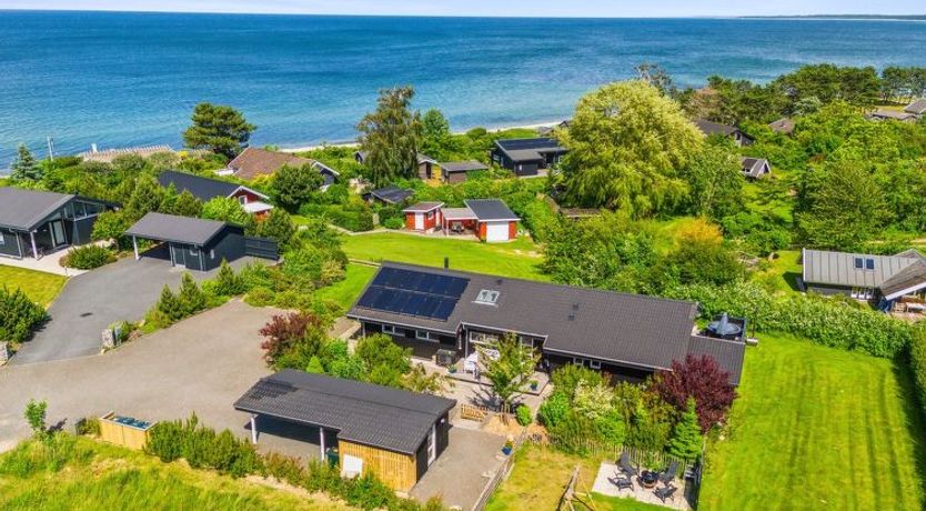 Photo of "Tuulikki" - 100m from the sea