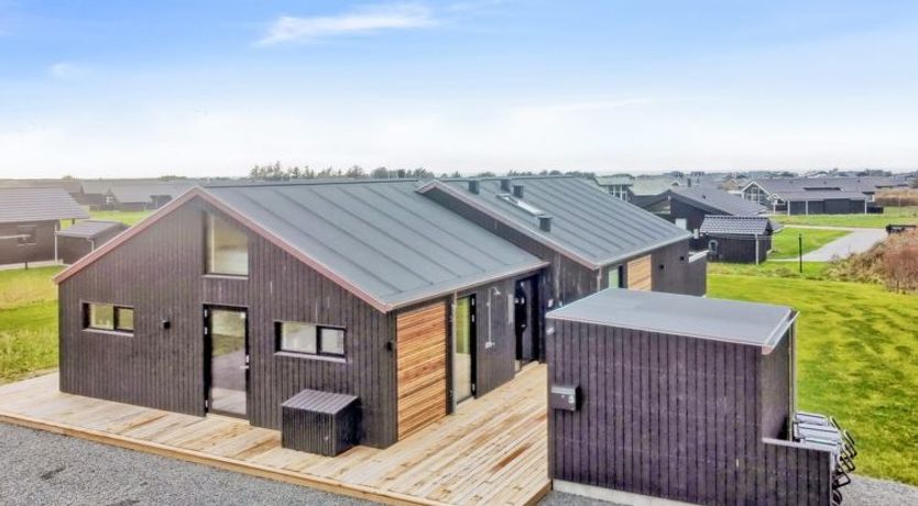 Photo of "Anemette" - 800m from the sea