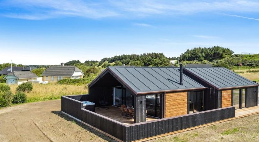 Photo of "Anemette" - 800m from the sea