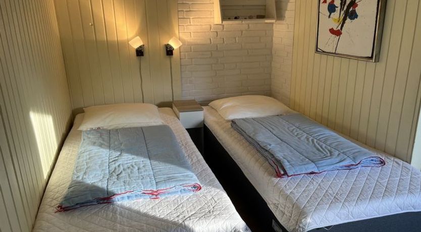 Photo of "Eddy" - 50m from the sea