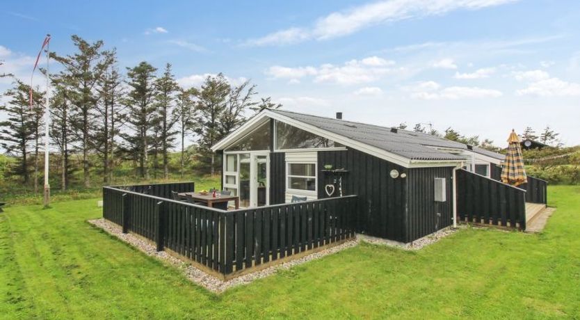 Photo of "Amelia" - 350m from the sea