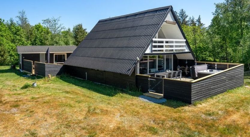 Photo of "Jace" - 900m from the sea