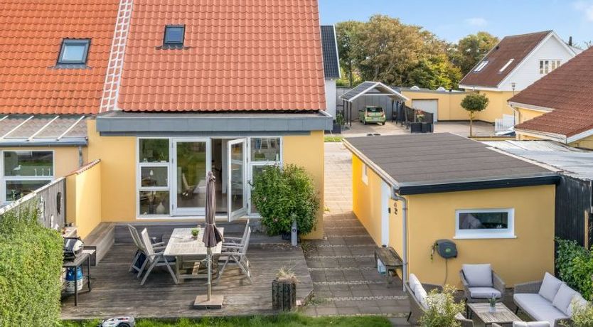 Photo of "Aswaldi" - 1km from the sea