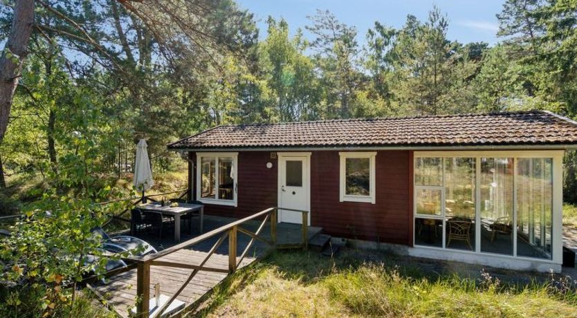 Photo of "Fredsine" - 1.2km from the sea