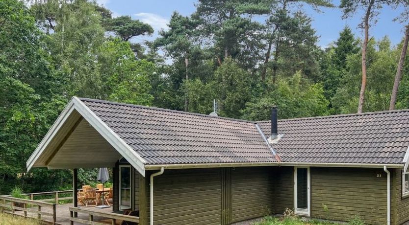 Photo of "Ellynor" - 600m from the sea