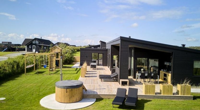 Photo of "Lyder" - 400m from the sea