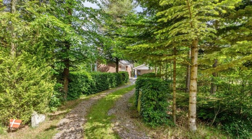 Photo of "Tinnie" - 2.9km from the sea