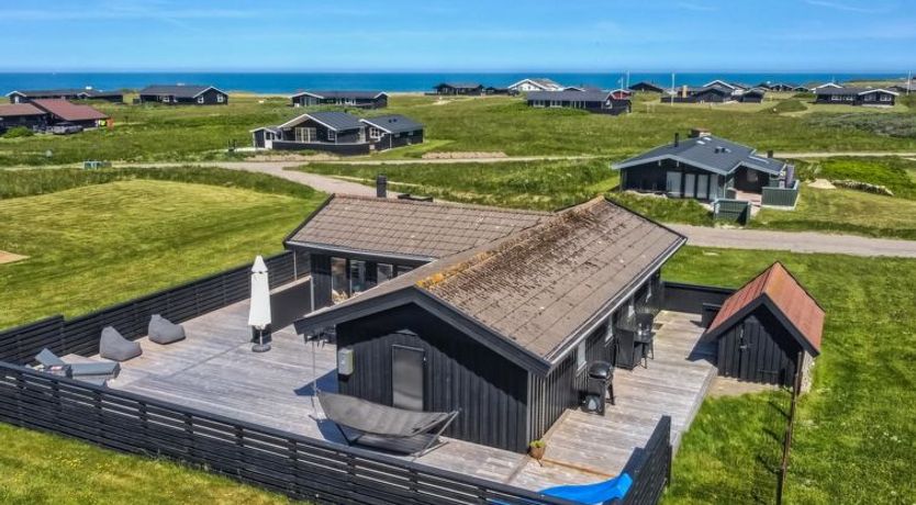 Photo of "Frederik" - 250m from the sea