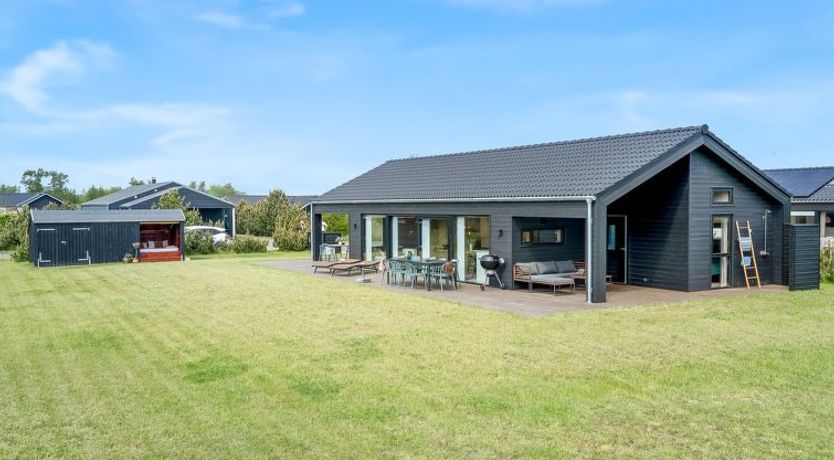 Photo of "Edite" - 900m from the sea