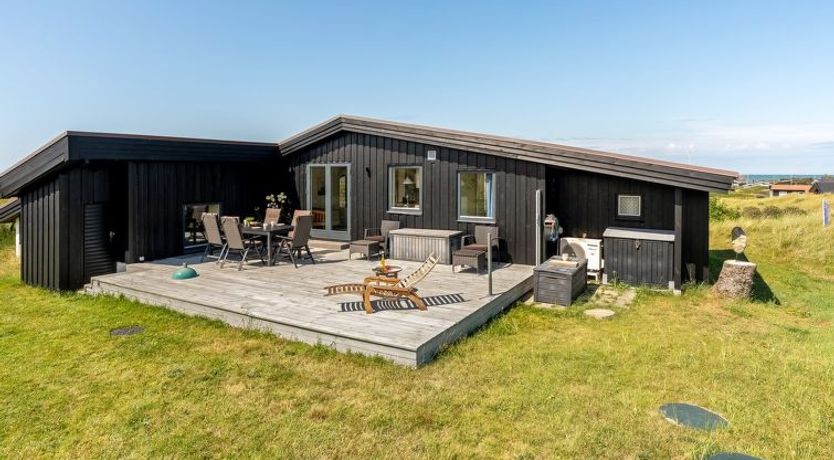 Photo of "Senija" - 334m from the sea